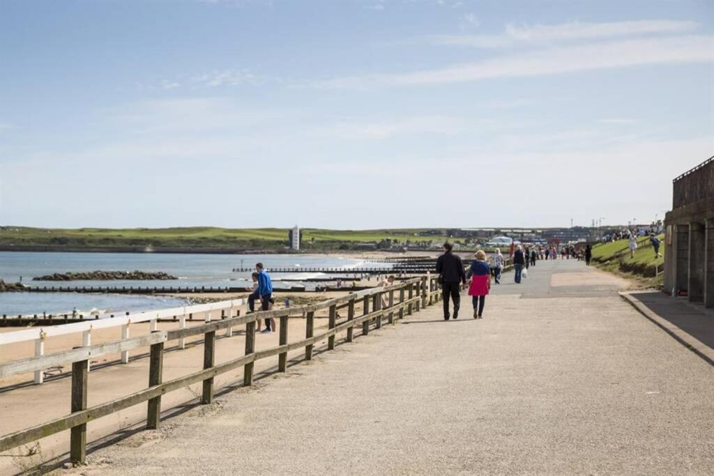 Lovely 2 Bed Apartment Close To Aberdeen Beach! Buitenkant foto